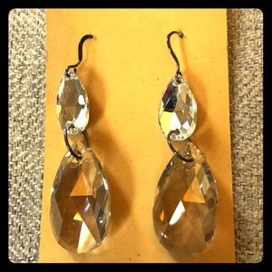 Stunning earrings in like new condition